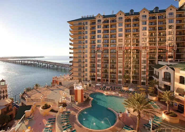 Beautiful Resort In Emerald - 1Bd