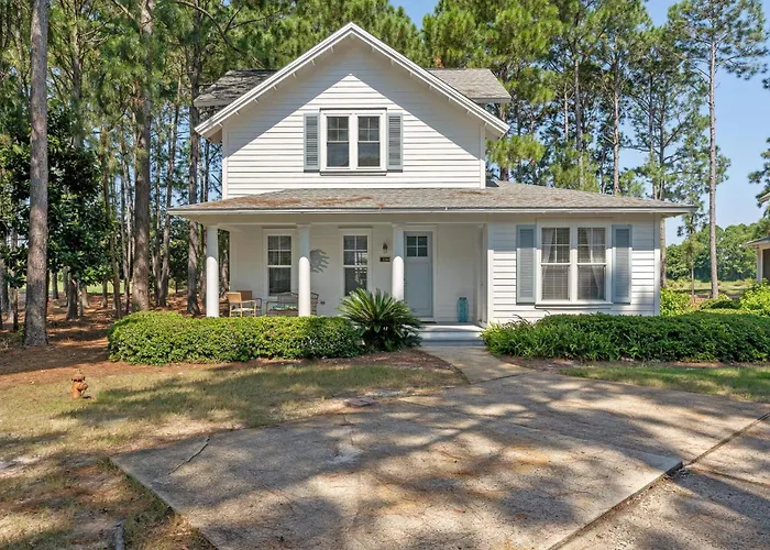1369 Laurel Grove \