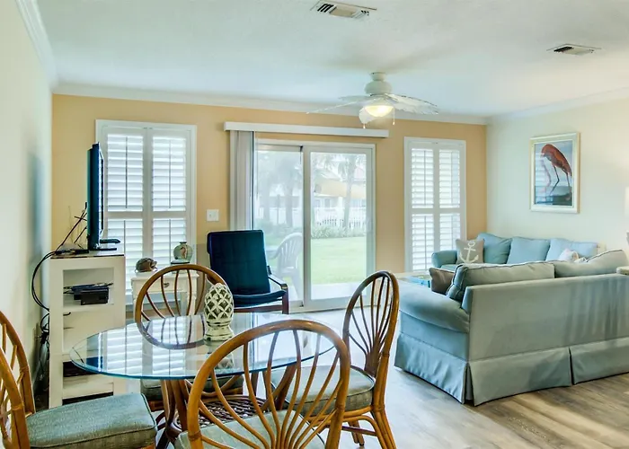 7 D, One Bedroom Condo