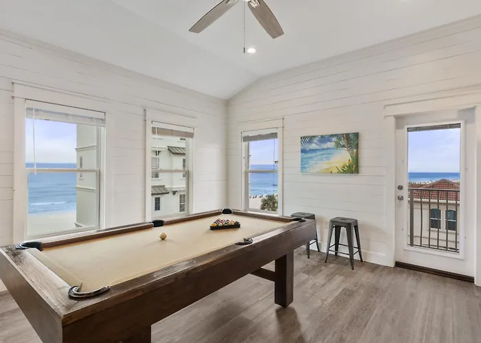 Seaside Palace With Game Room And Jetted Pool