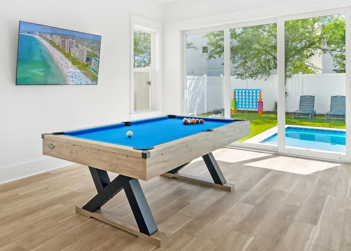 Sandgarden With Pool And Game Room