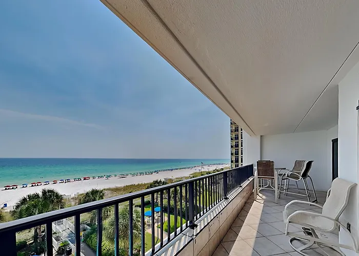 Breakers East #404