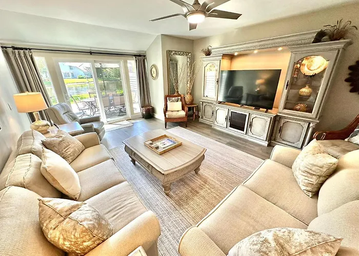 5128 Beachwalk