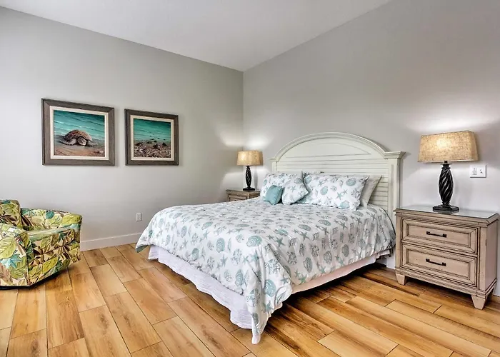 Spacious Miramar Beach Cottage With Beach Access!