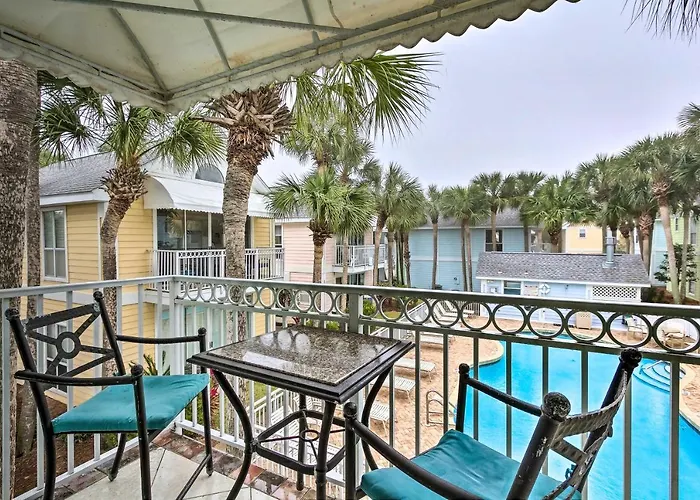 Charming Destin Cottage Walk To Beach And Dining!