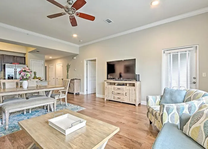 Luxurious Alerio Condo - Steps To Private Beach!