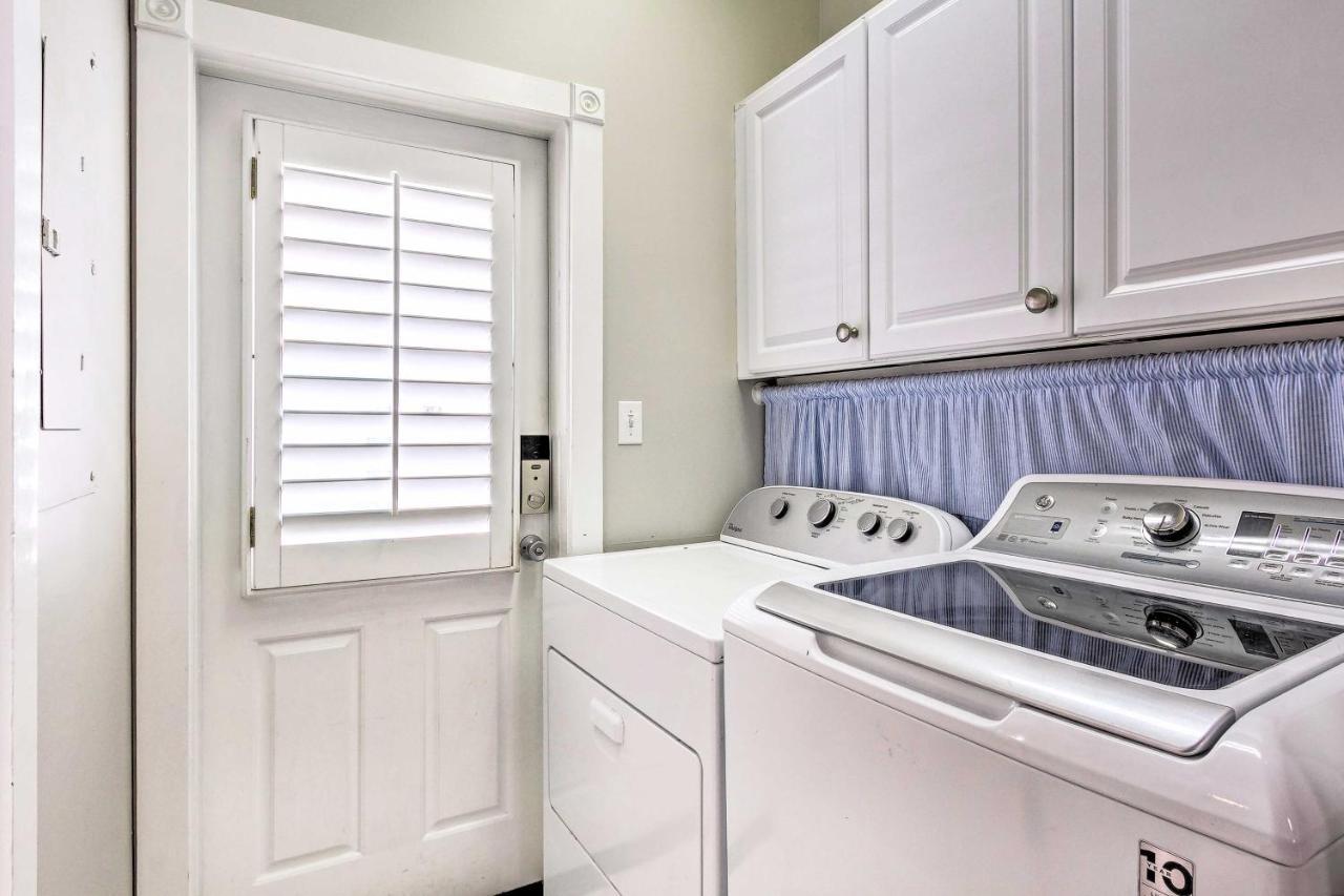 Holiday home Grand Getaway - Walk A Block To The Beach! *