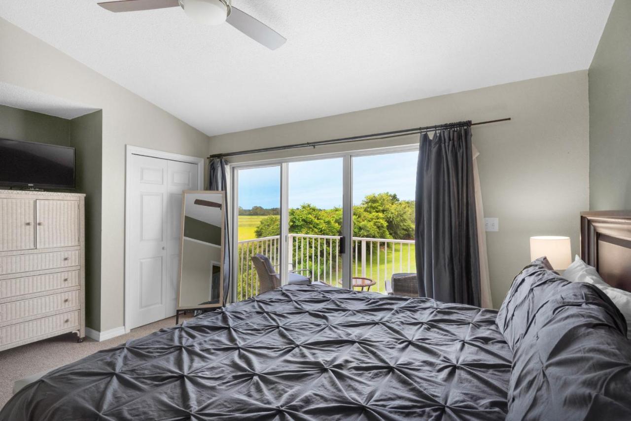 Gulf Walk 606 *