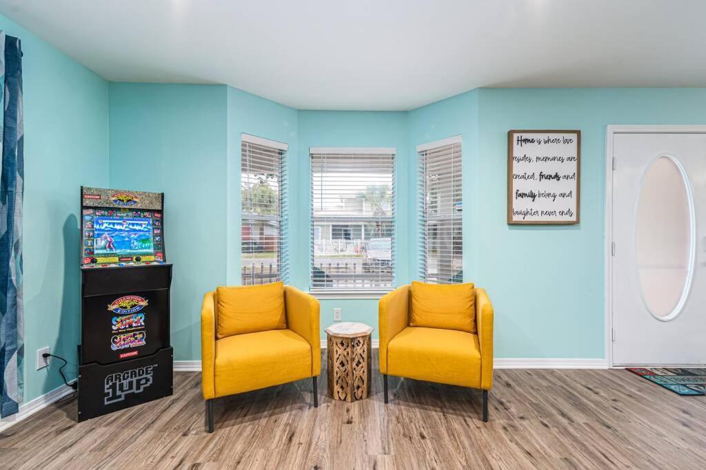 Zula Breeze: Beachfront Pet-friendly Retreat With Pool