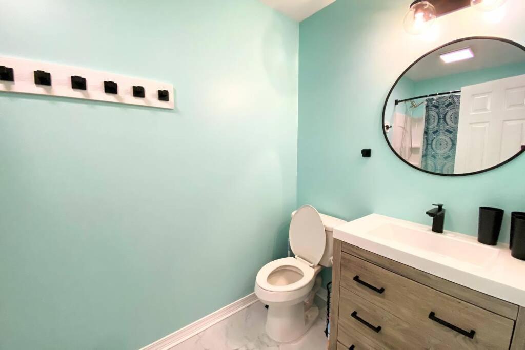 Holiday home Zula Breeze: Beachfront Pet-friendly Retreat With Pool