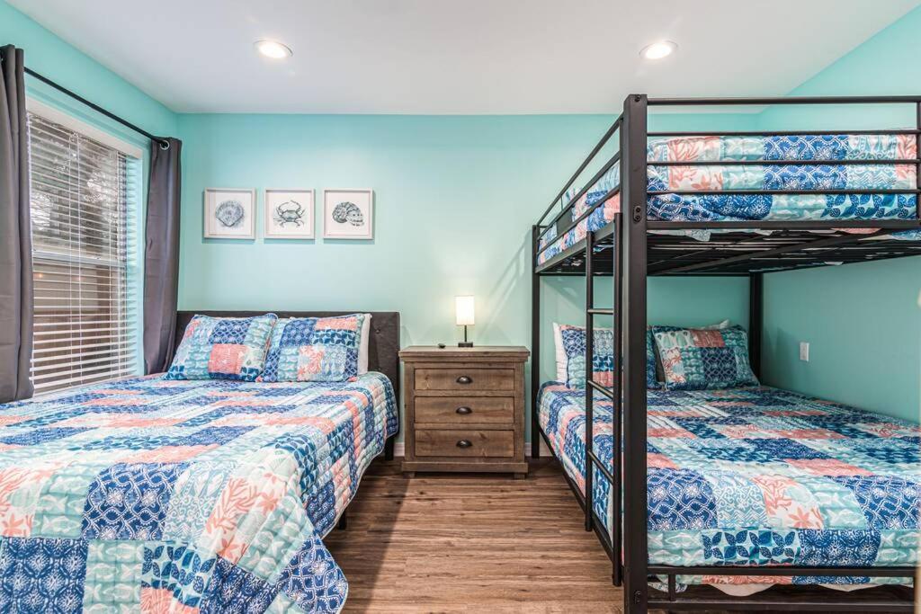 Zula Breeze: Beachfront Pet-friendly Retreat With Pool