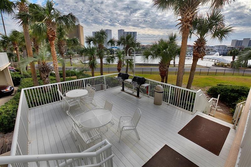 Aparthotel The Terrace At Pelican 4*
