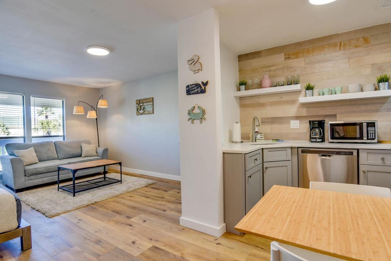 Partial Ocean View At Sandpiper Cove Apartment *