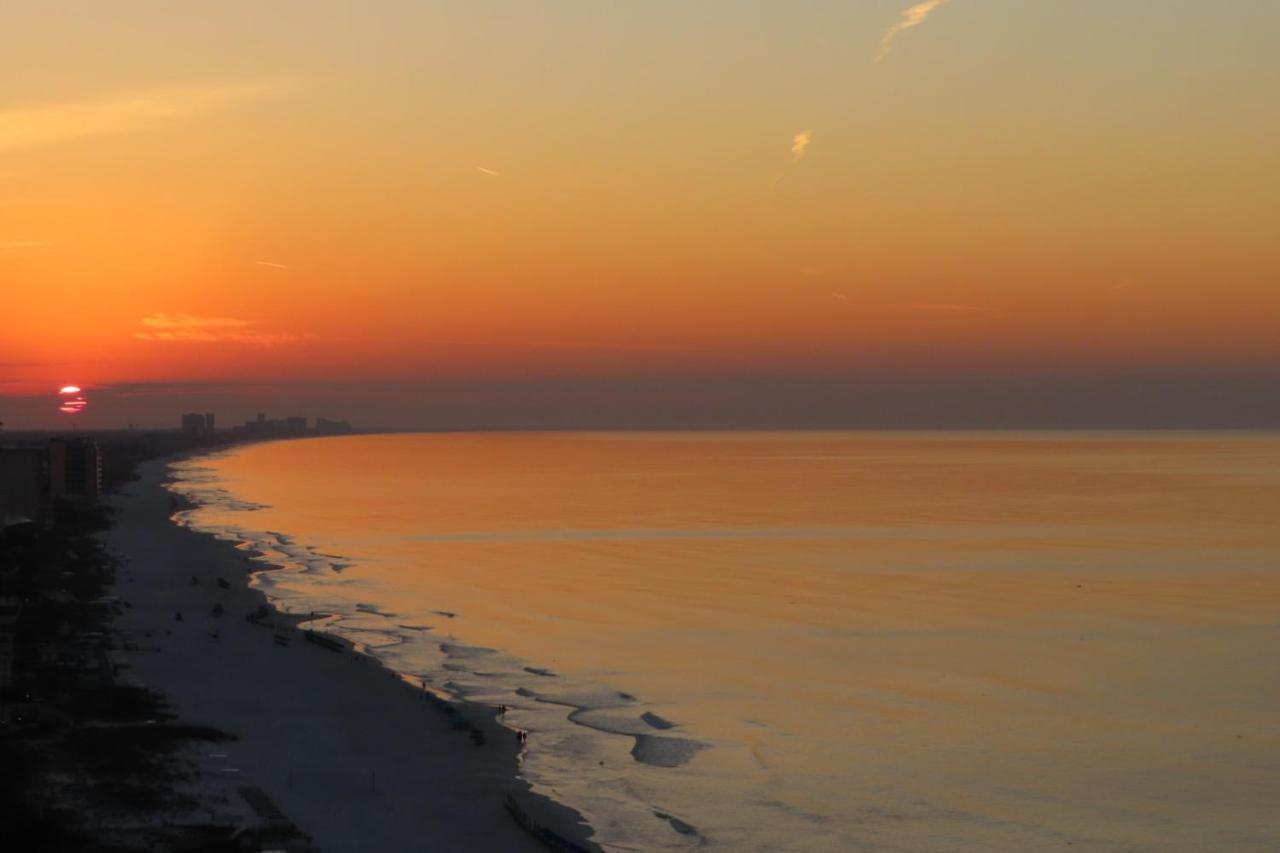 Just Updated - Beachfront Ocean View, 19th Floor *