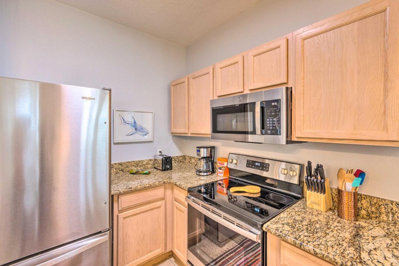 Coastal With Pool - Walk To Beach! Apartment Destin