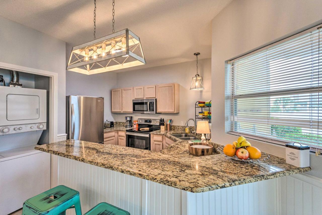 Coastal With Pool - Walk To Beach! Apartment *
