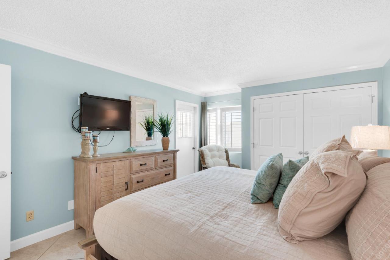 Apartment Surf And Racquet Club 711