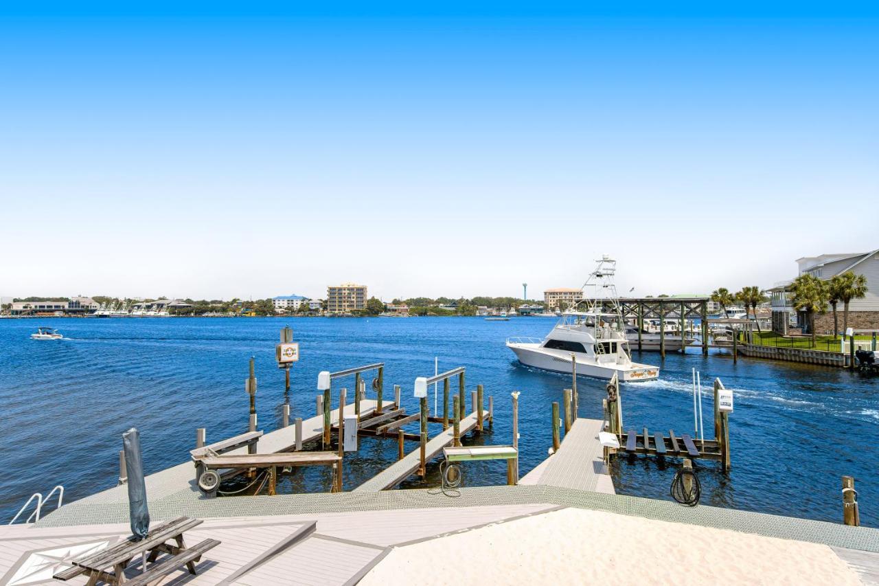 Harbor Hideaway
