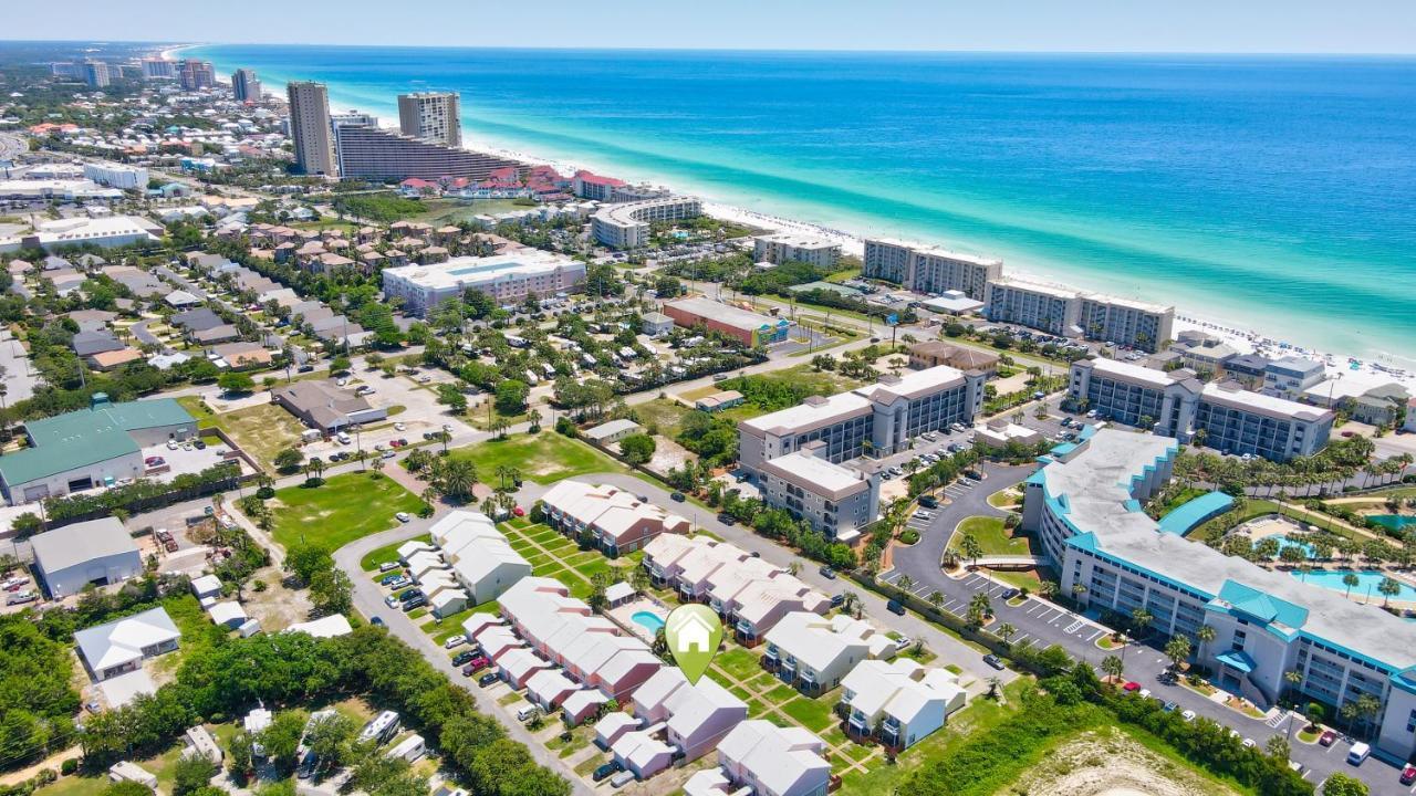 Holiday home House 5min Walk To Beach, Pool, Close To Shops And Activities Destin