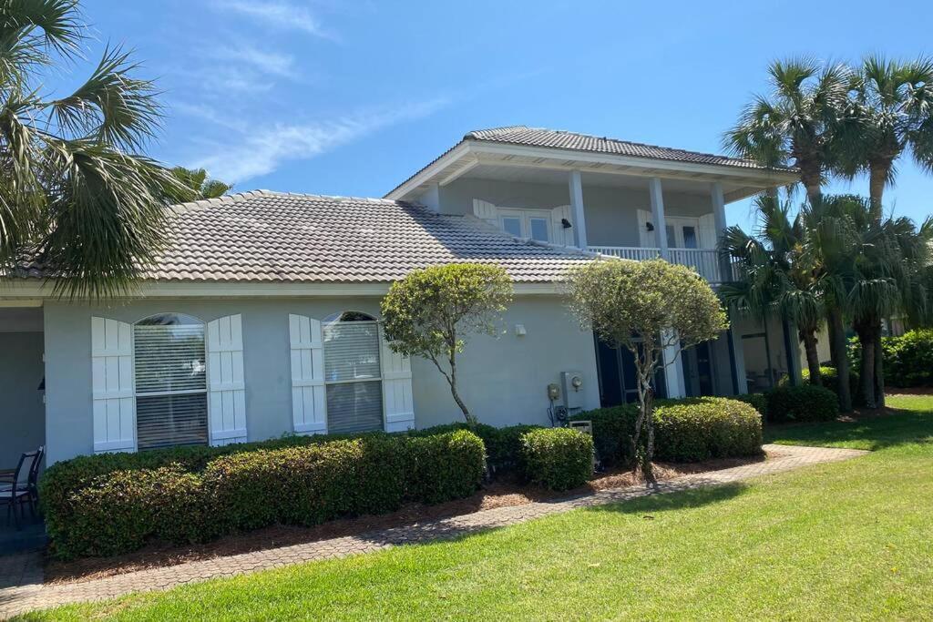 Holiday home Jewel 5bd-3 1/2 Bath -5 Min Walk To Beach! *