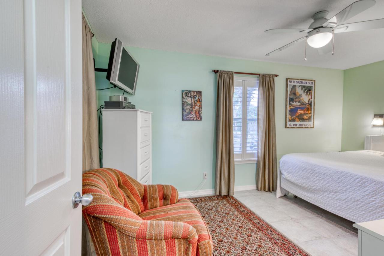 Grand Caribbean West Apartment