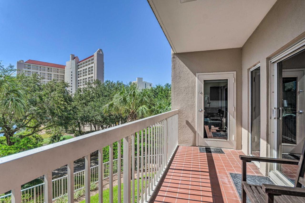 Classy With Balcony Walk To *