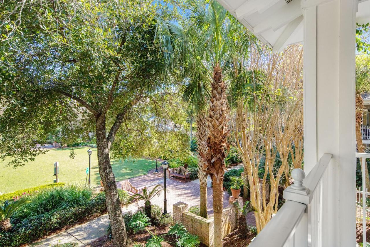 Sandestin Baytowne Wharf 449 Market St * Destin