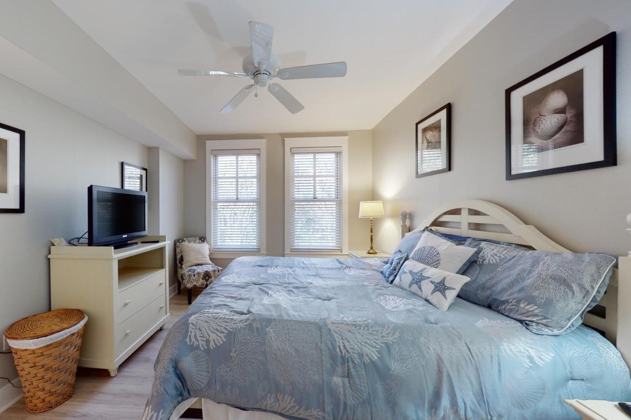 Baytowne Wharf - Observation Point North #555 Apartment Destin