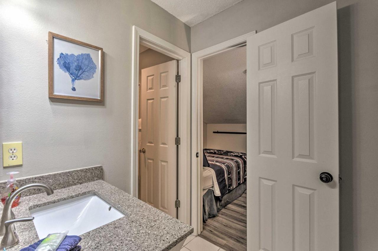 And Pool Access Family-friendly Miramar Apartment *