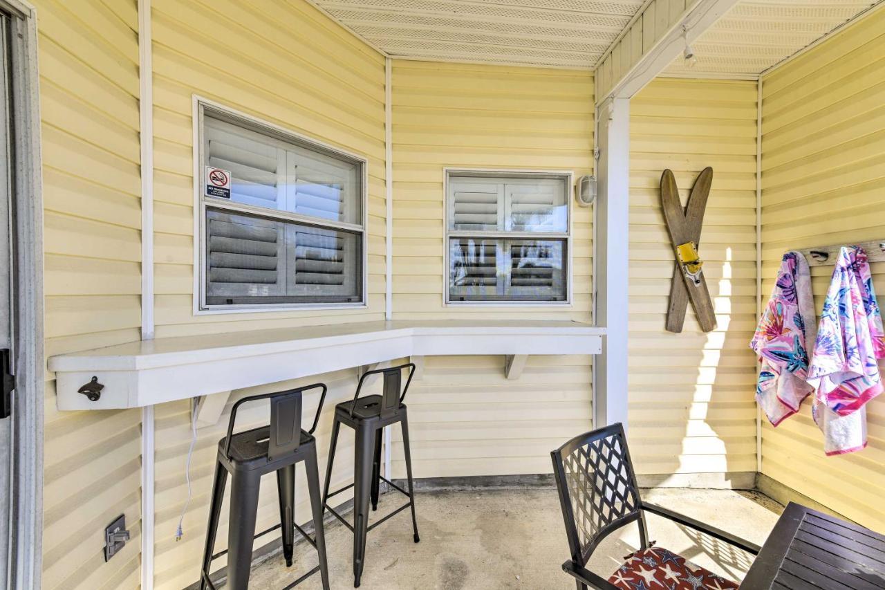 Coastal With Pool - Walk To Beach! Apartment *