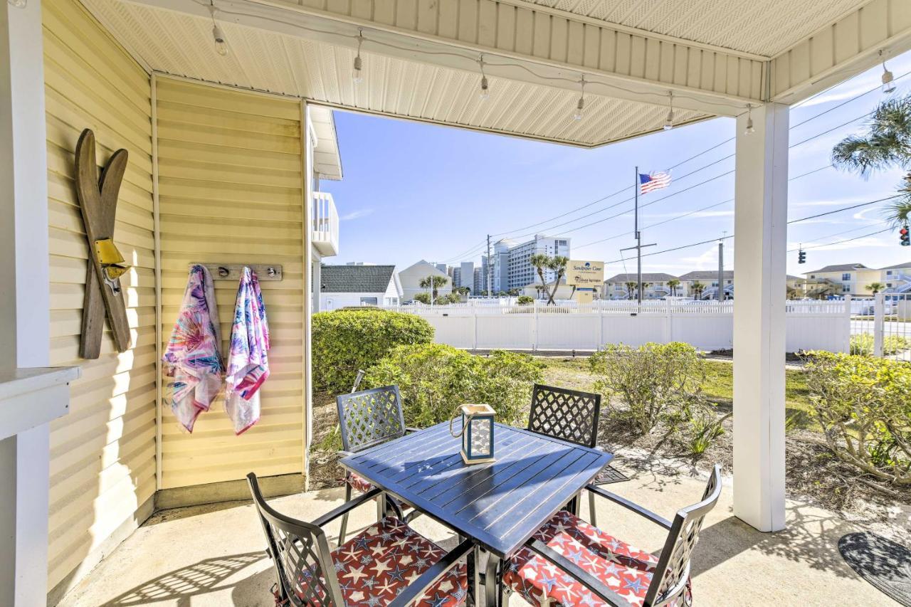 Coastal With Pool - Walk To Beach! Apartment