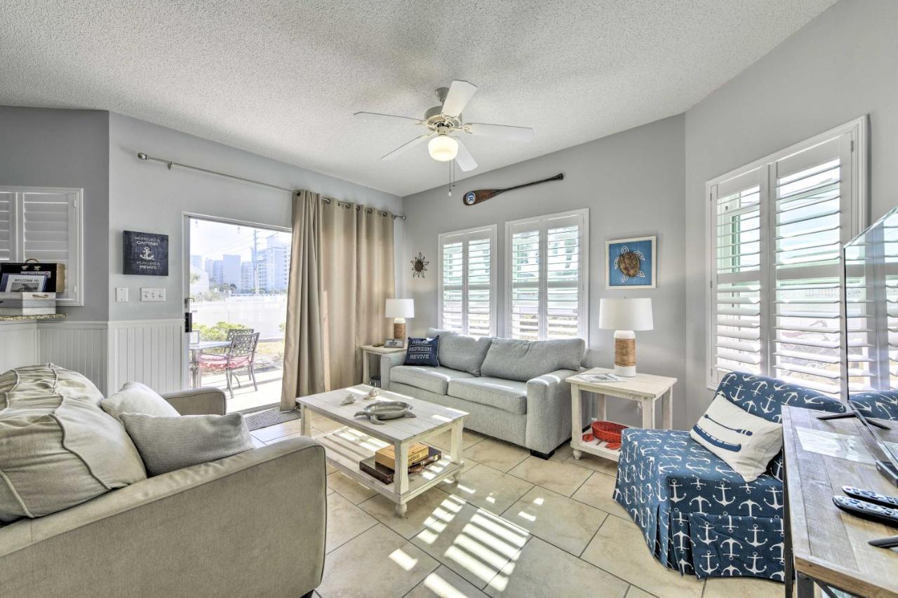 Apartment Coastal With Pool - Walk To Beach! *