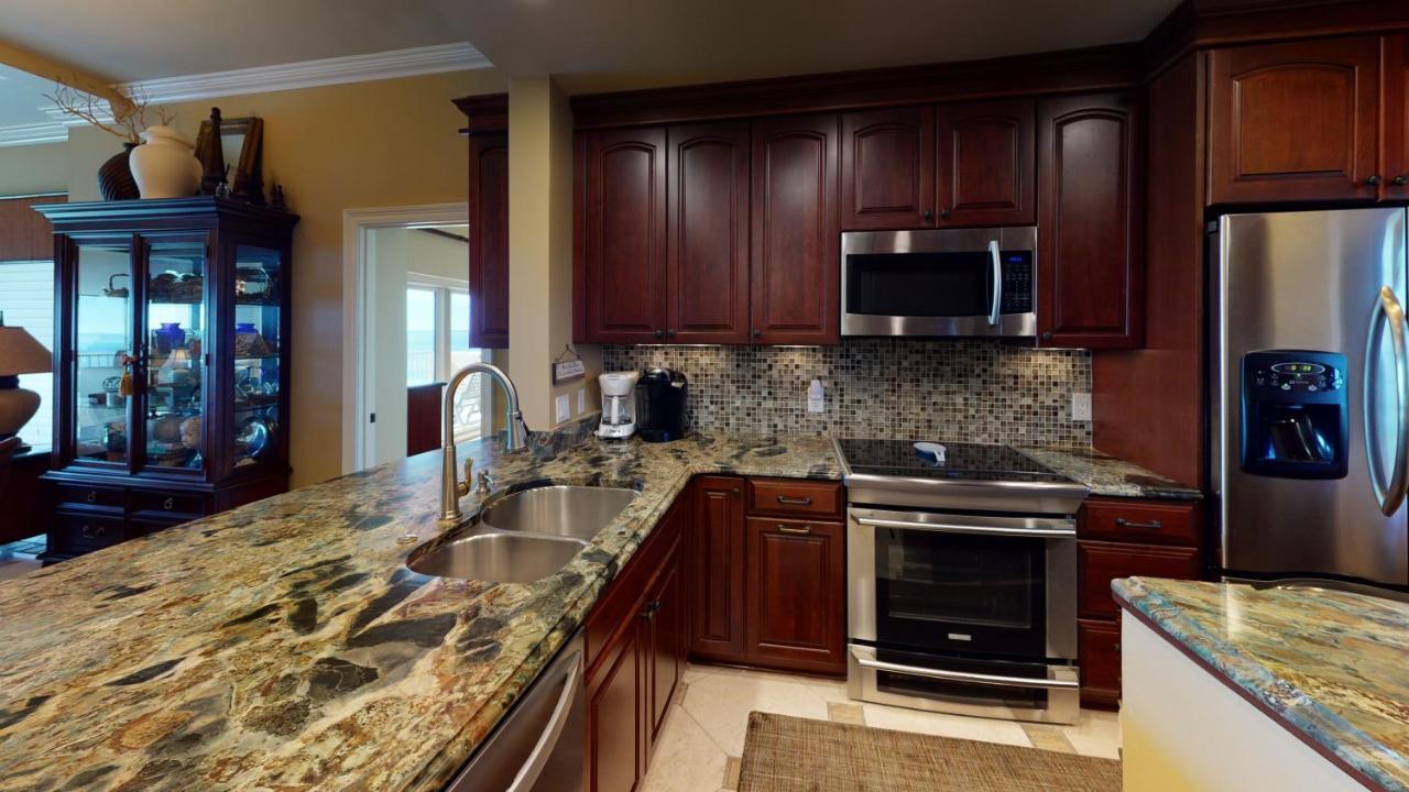Manor 1110 * Destin