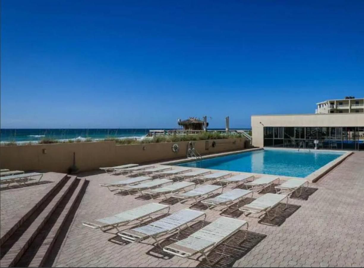 Wave And Sea Sun Hot Tub Pools Beach Holiday home *