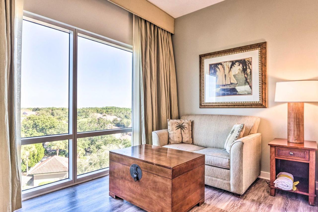 With Pool Access - Walk To Miramar Beach! Apartment