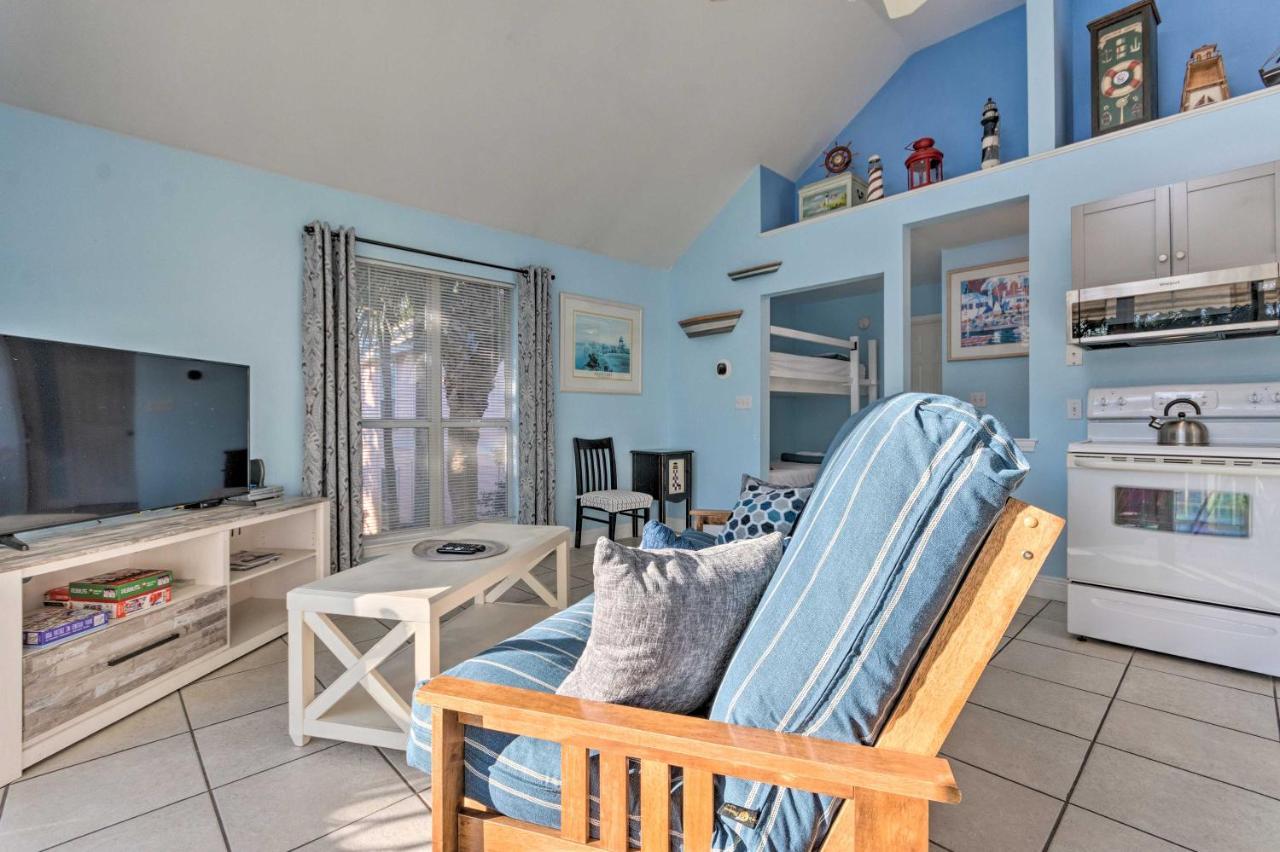 Charming Walk To Beach And Dining! *