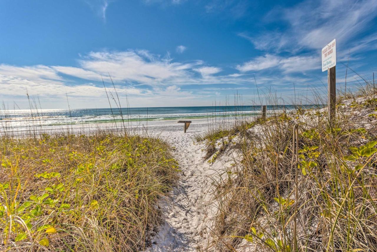 Vibrant Family 100 Feet To Private Beach! Apartment