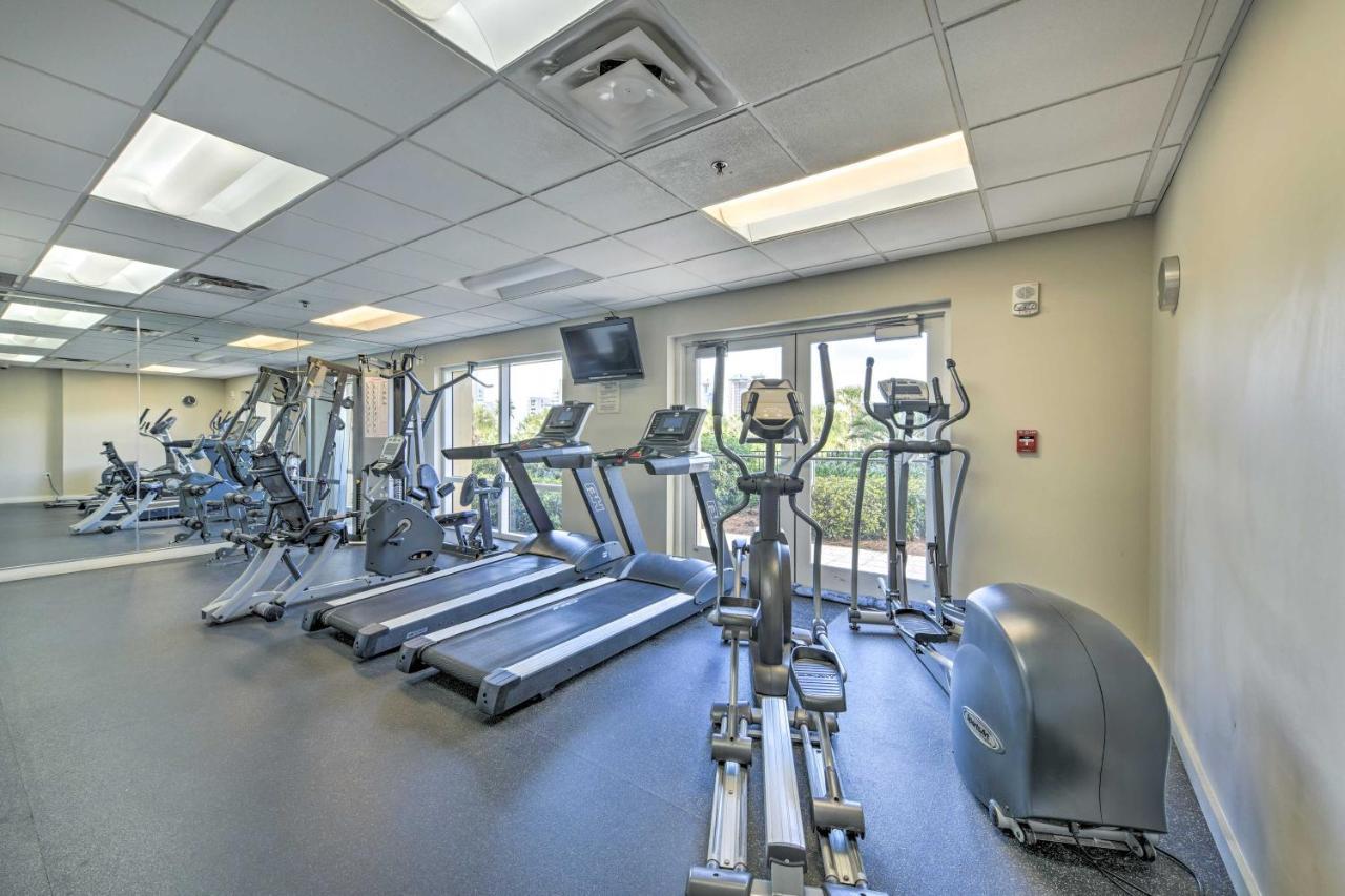 With Pool Access - Walk To Miramar Beach! Apartment *