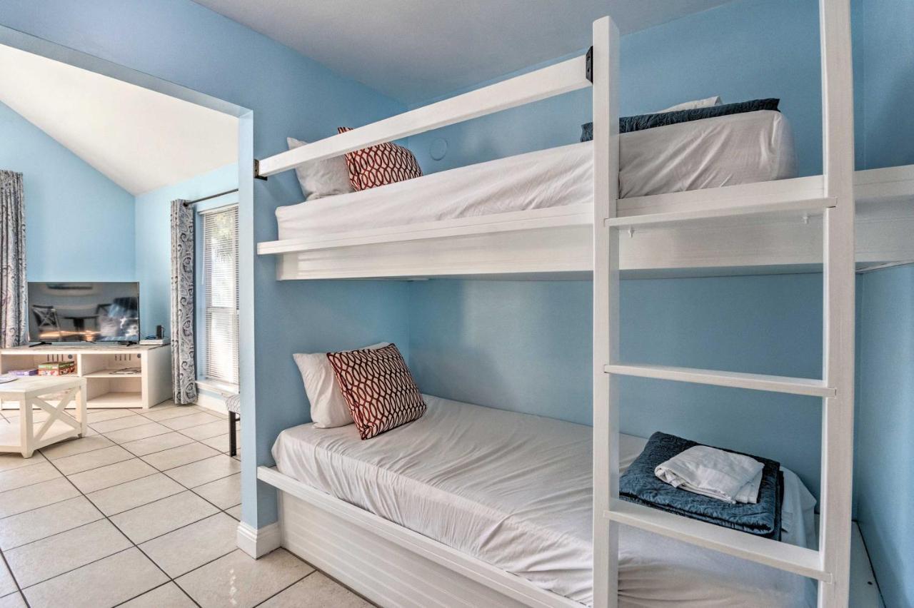 Holiday home Charming Walk To Beach And Dining! *