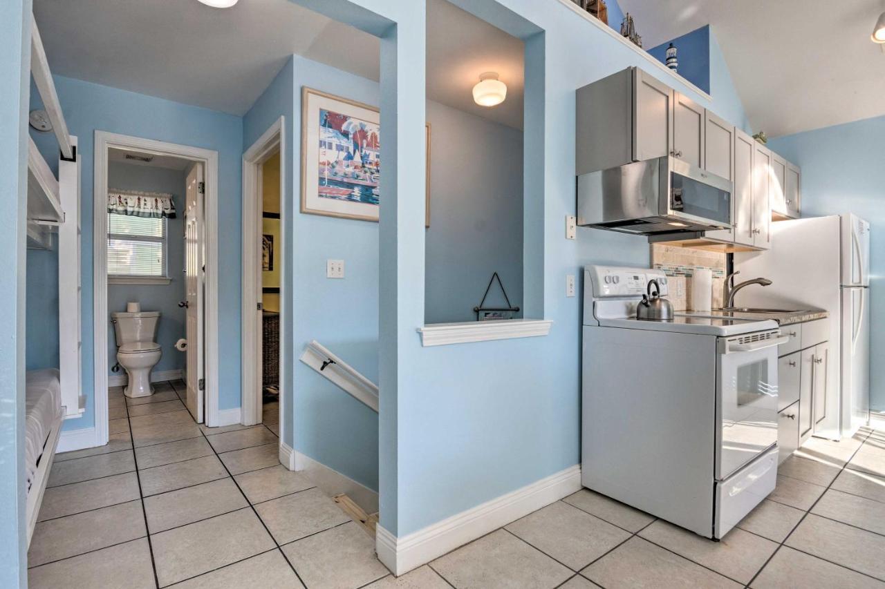 Holiday home Charming Walk To Beach And Dining! *