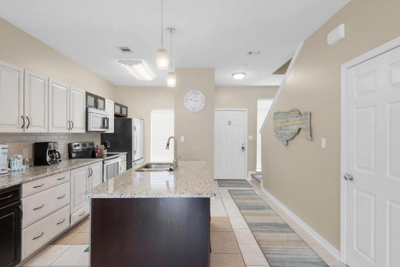 Gulf Walk 606