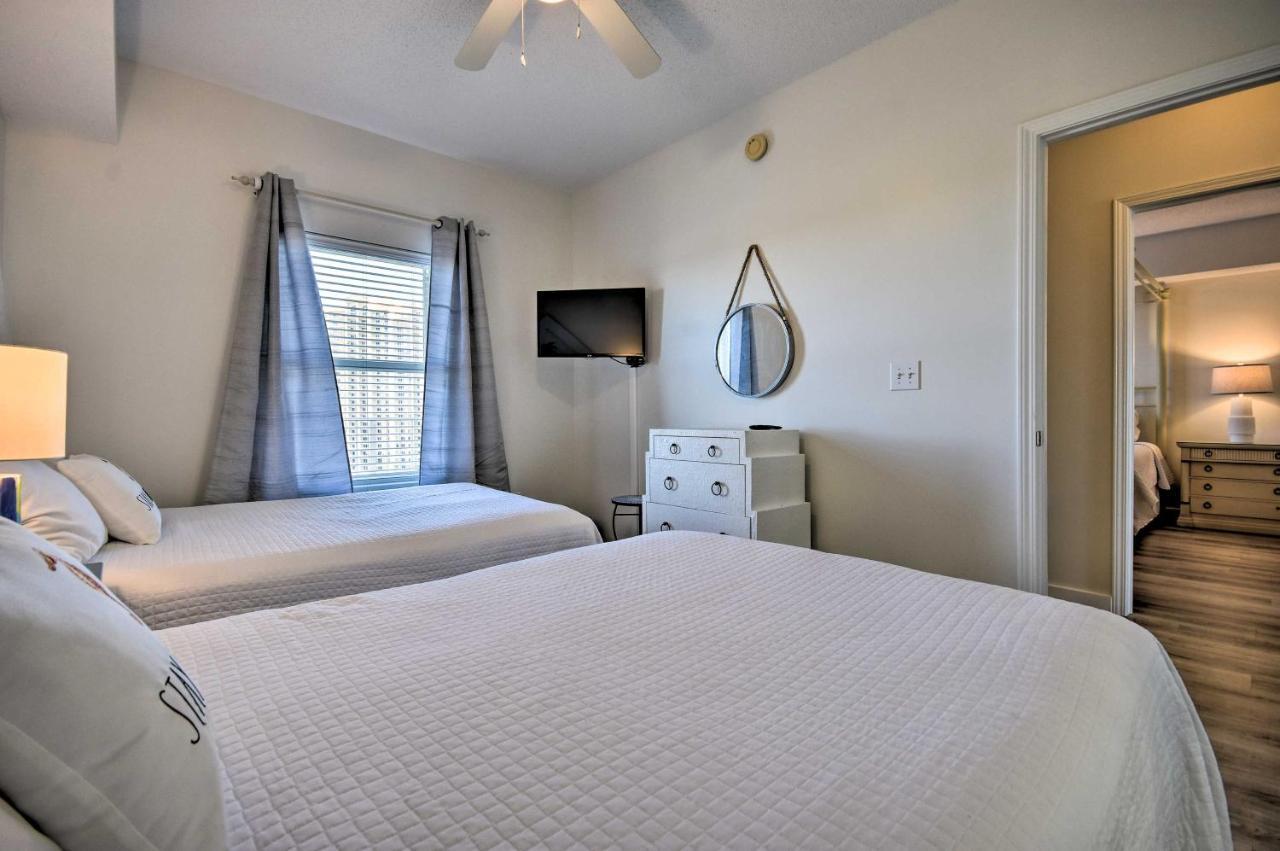 Apartment Renovated Luxury With Sweeping Ocean Views!