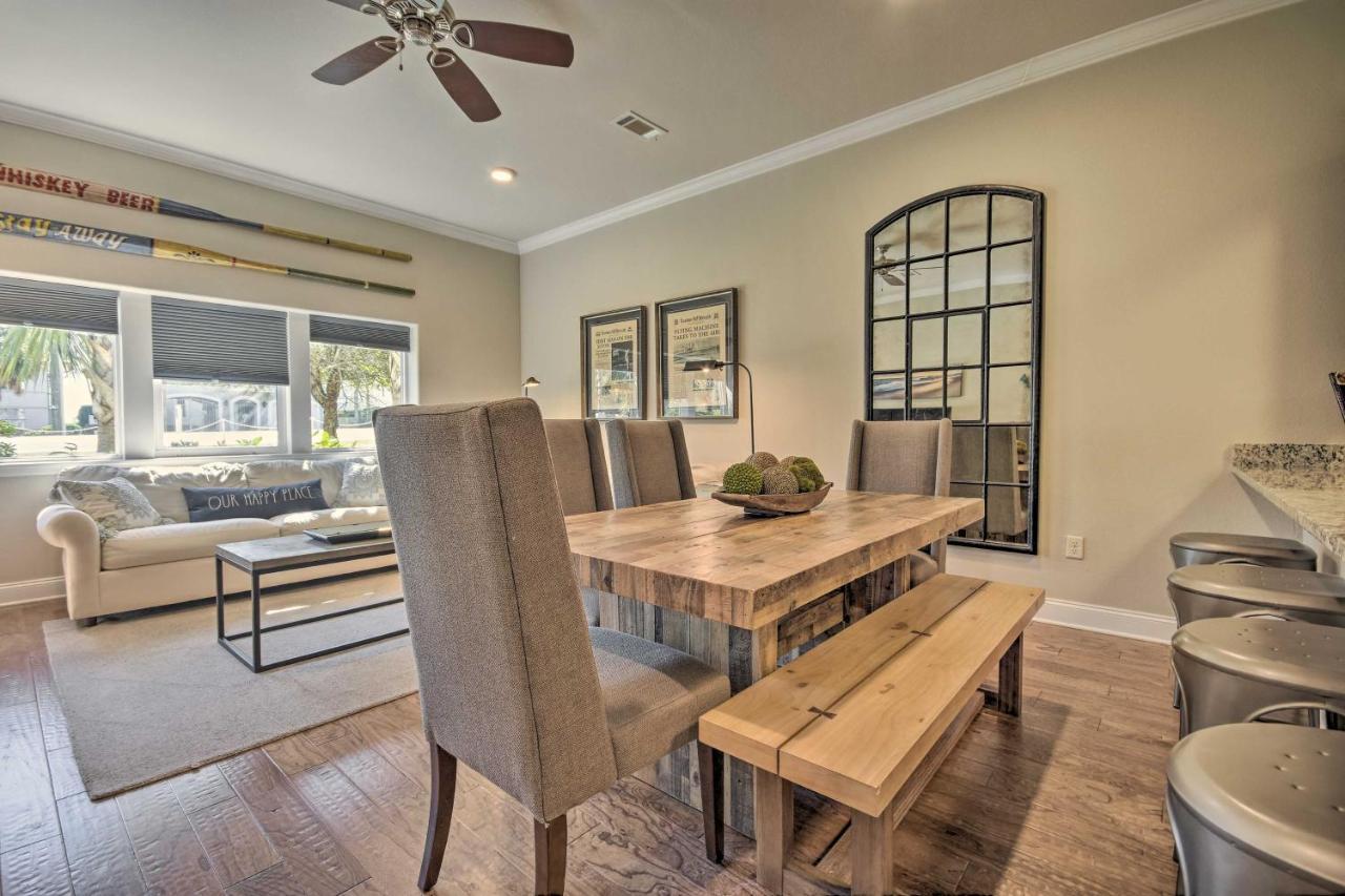 Miramar Patio, Pool, Walk To Gulf! Apartment