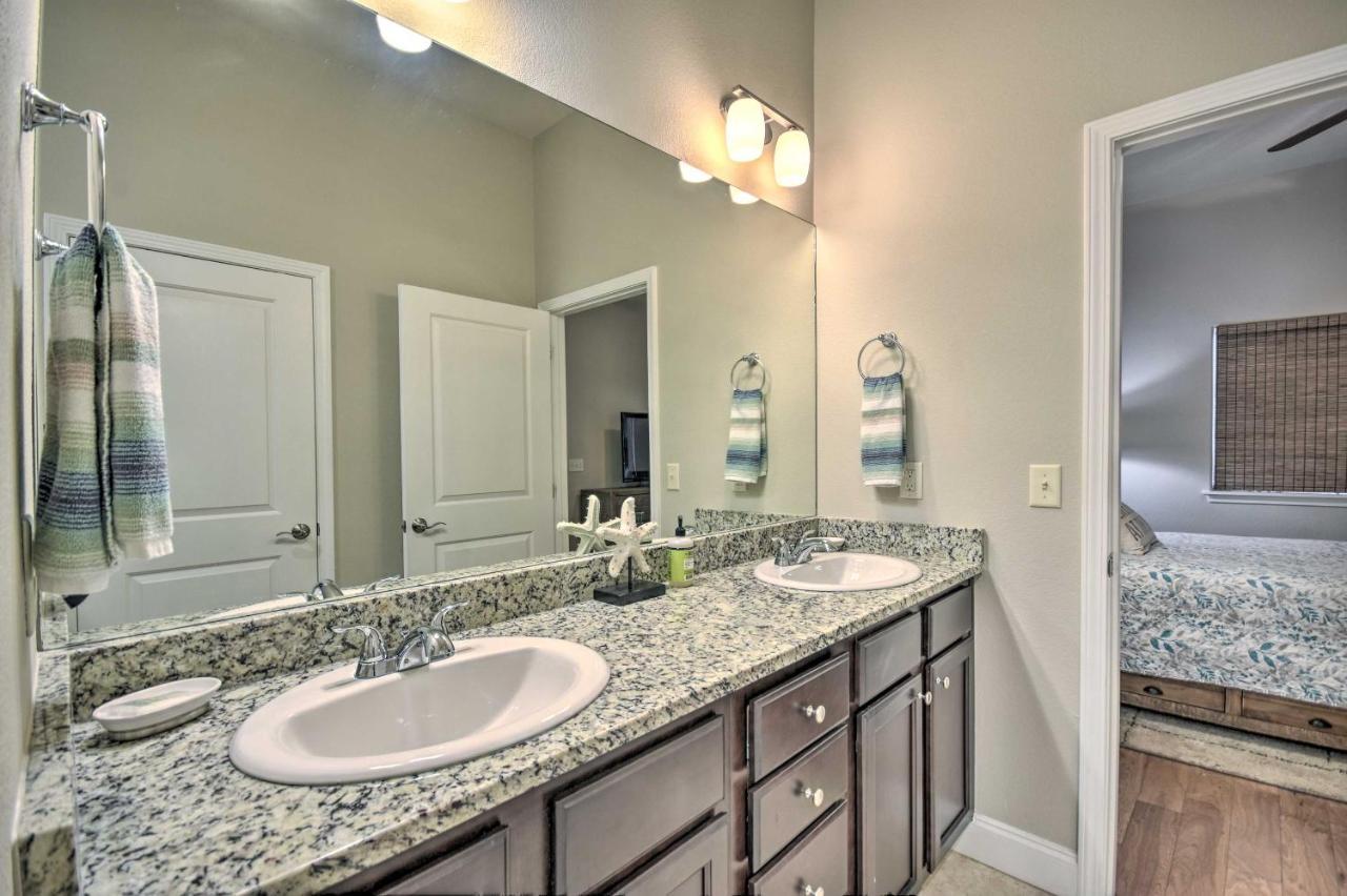 Miramar Patio, Pool, Walk To Gulf! *