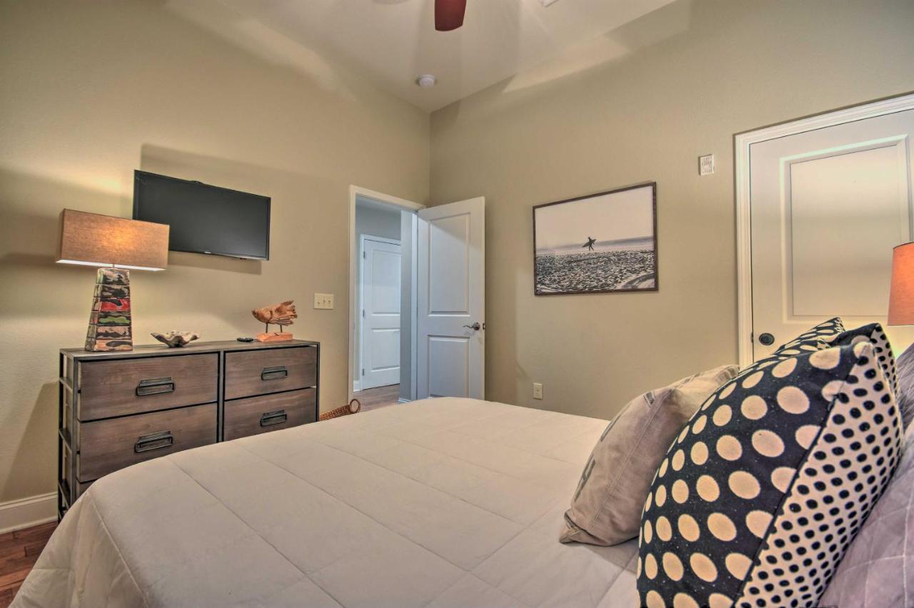 Miramar Patio, Pool, Walk To Gulf! Destin