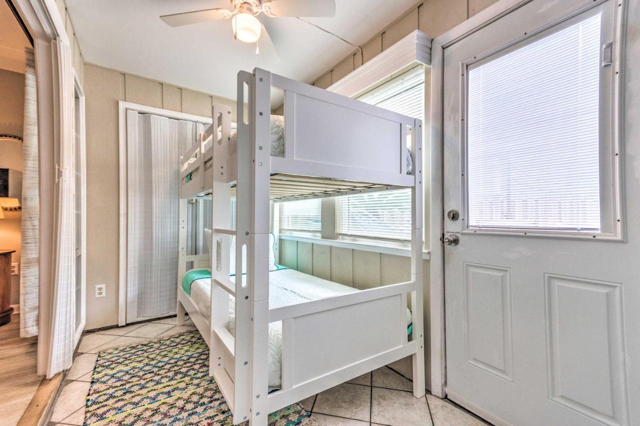 Sunny With Pool And Access! Apartment Destin