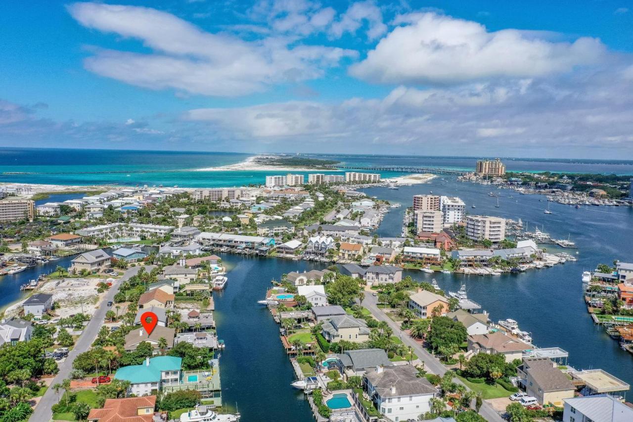 Destin-a-tion On The Water Holiday home Destin