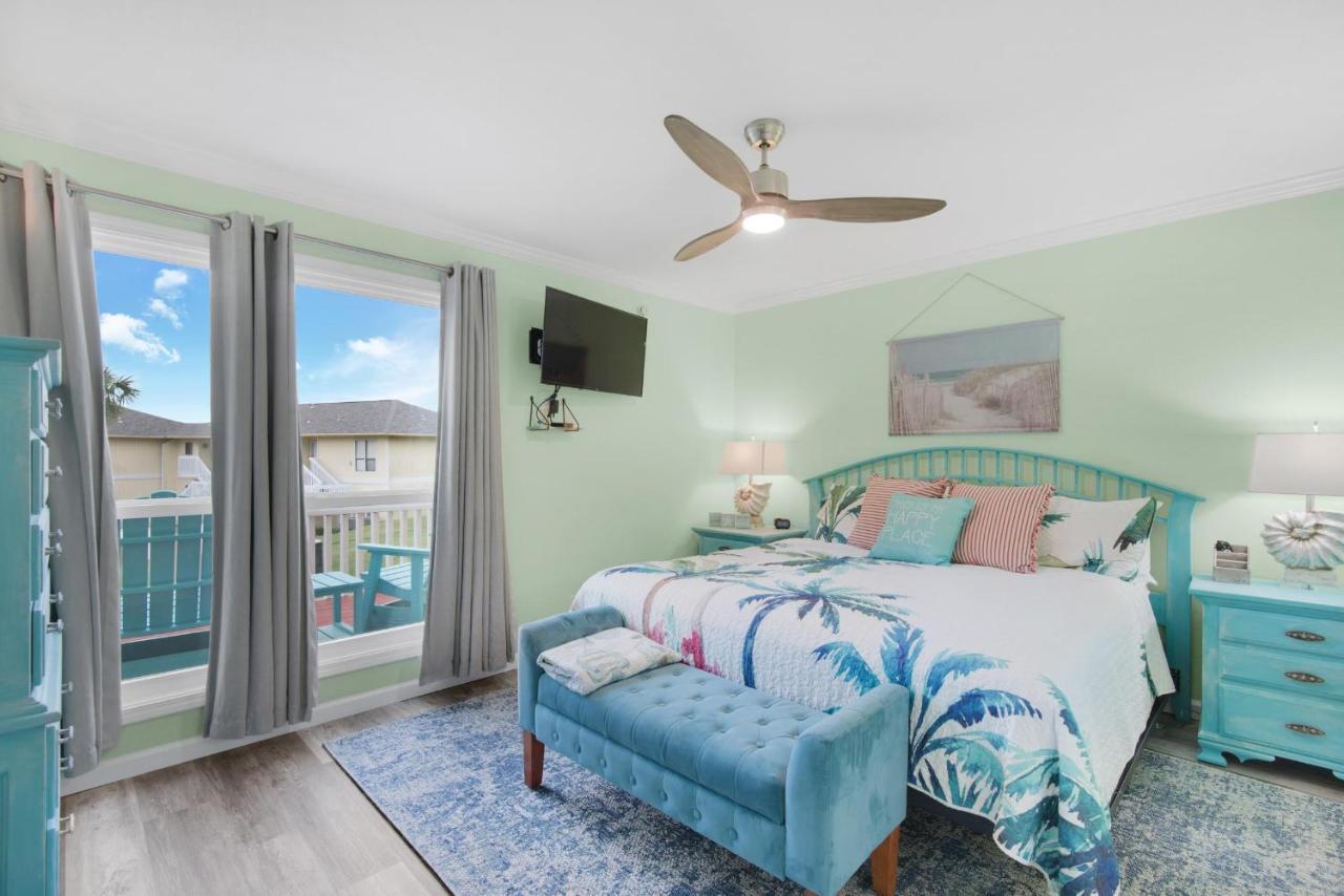 Sandpiper Cove 1079 *