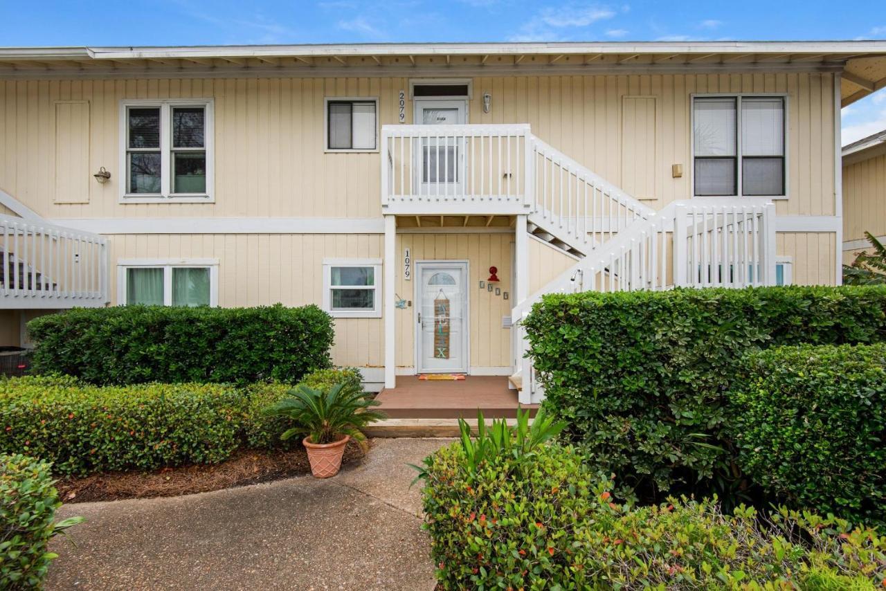 Sandpiper Cove 1079 *