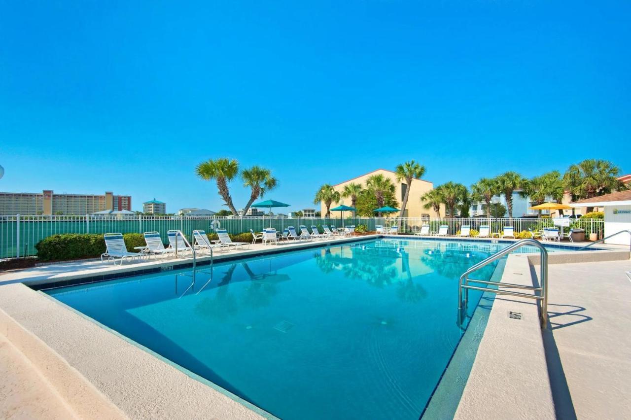 Holiday home Dolphin Point 404c